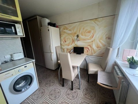 2-к квартира, 5/5 эт., 52м²