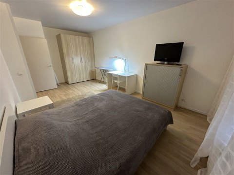 1-к квартира, 13/25 эт., 38м²