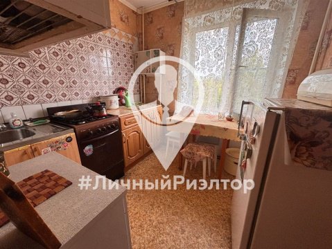 3-к квартира, 4/5 эт., 52м²