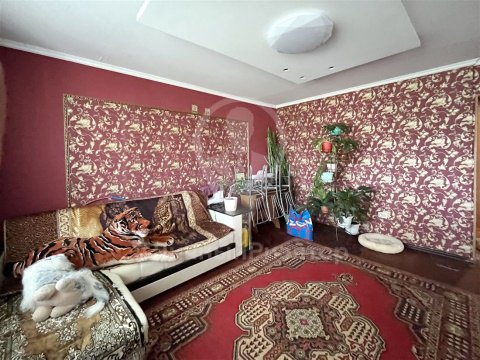 3-к квартира, 3/3 эт., 59м²