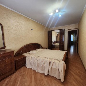 3-к квартира, 3/7 эт., 74м²