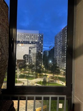 4-к квартира, 4/17 эт., 79м²