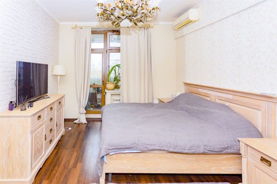 4-к квартира, 8/8 эт., 103м²