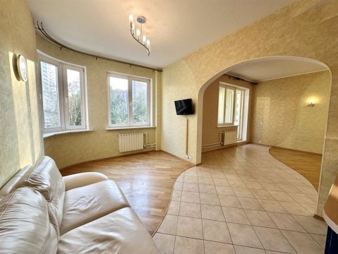 3-к квартира, 4/25 эт., 138м²