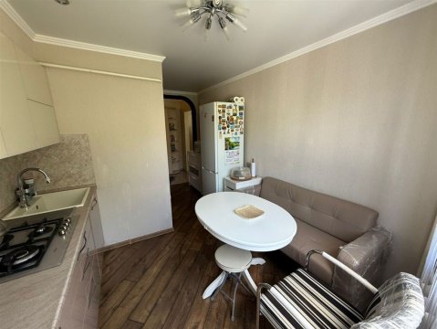 2-к квартира, 1/6 эт., 62м²