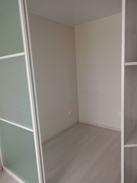 1-к квартира, 4/25 эт., 42м²