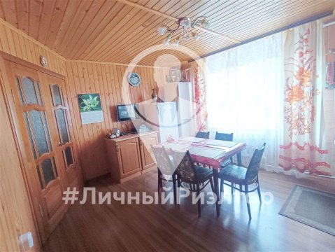 Дом 200м², участок 18 сот.