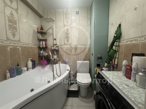 3-к квартира, 5/7 эт., 63м²