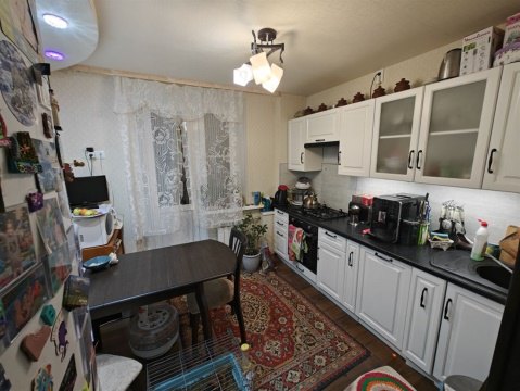 2-к квартира, 4/5 эт., 52м²
