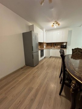 4-к квартира, 4/17 эт., 79м²