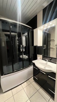 2-к квартира, 5/7 эт., 56м²