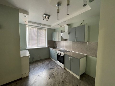 2-к квартира, 14/18 эт., 67м²