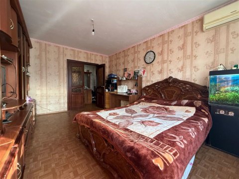 3-к квартира, 1/10 эт., 81м²