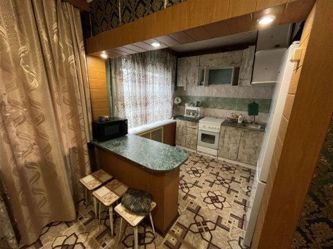 2-к квартира, 5/5 эт., 47м²