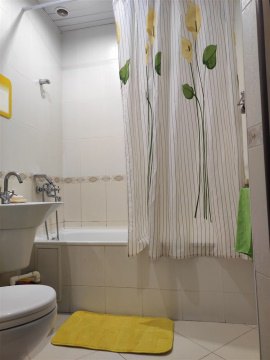2-к квартира, 6/7 эт., 65м²