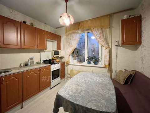 2-к квартира, 3/10 эт., 48м²