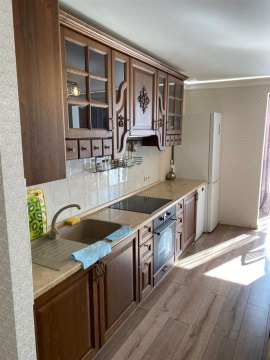 2-к квартира, 9/10 эт., 64м²