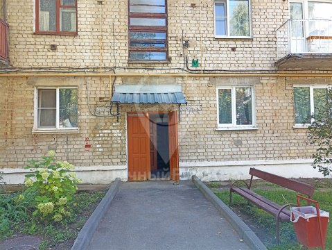1-к квартира, 1/2 эт., 32м²