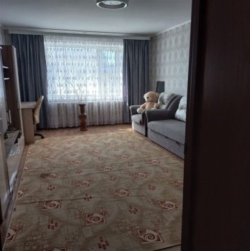3-к квартира, 1/1 эт., 90м²