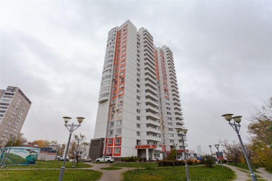 1-к квартира, 18/23 эт., 42м²