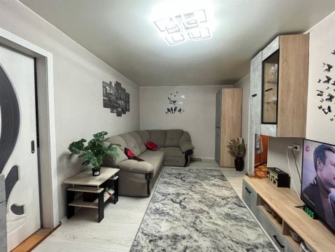 2-к квартира, 2/5 эт., 44м²