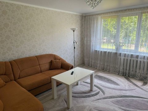 2-к квартира, 1/6 эт., 62м²