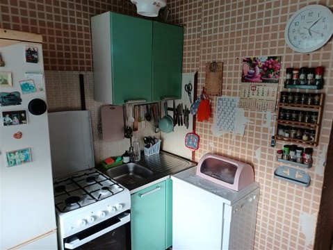 3-к квартира, 5/5 эт., 63м²