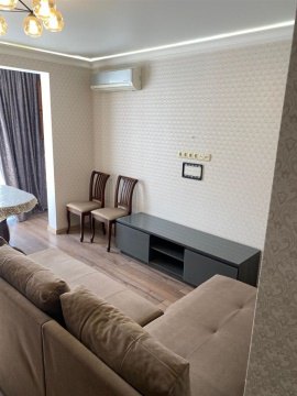 2-к квартира, 9/10 эт., 64м²