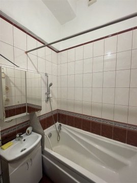 3-к квартира, 4/5 эт., 68м²