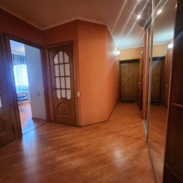 3-к квартира, 3/7 эт., 74м²