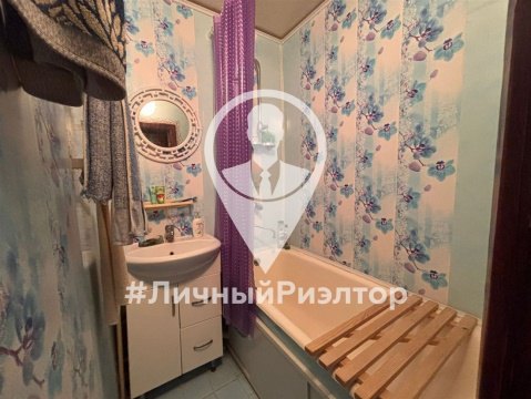 3-к квартира, 4/5 эт., 52м²