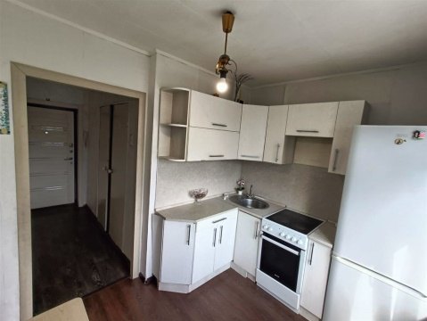 2-к квартира, 3/9 эт., 39м²