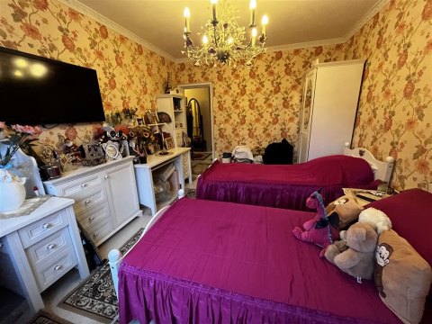 3-к квартира, 3/12 эт., 89м²