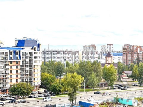 2-к квартира, 8/9 эт., 82м²
