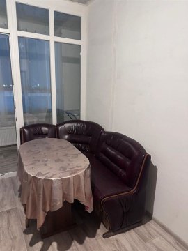 2-к квартира, 6/18 эт., 60м²