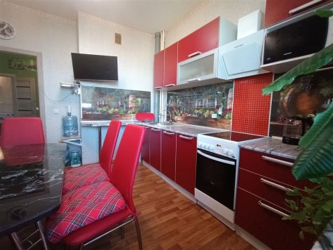 3-к квартира, 23/24 эт., 87м²