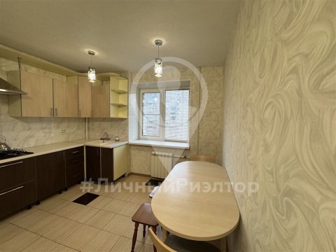 1-к квартира, 5/10 эт., 45м²