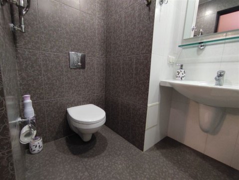 4-к квартира, 4/10 эт., 122м²