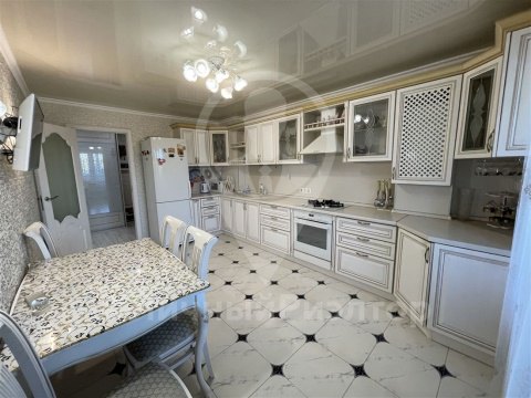 2-к квартира, 4/17 эт., 69м²