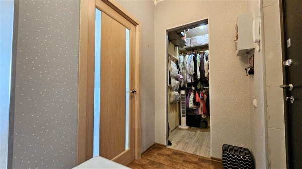 1-к квартира, 1/6 эт., 42м²