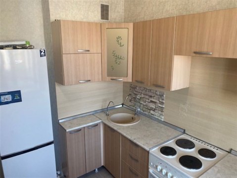 1-к квартира, 10/10 эт., 40м²