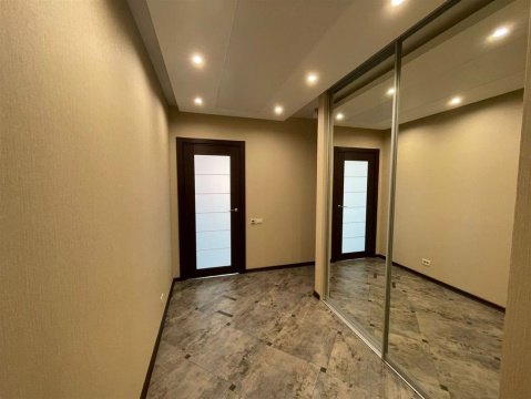 2-к квартира, 14/18 эт., 67м²