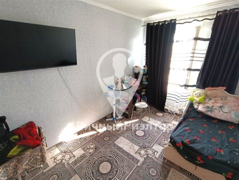 3-к квартира, 9/9 эт., 60м²