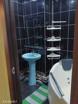 2-к квартира, 2/5 эт., 56м²