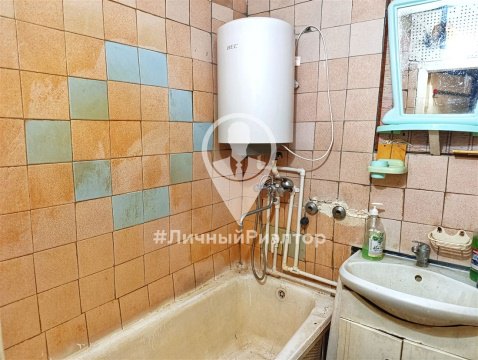 2-к квартира, 2/5 эт., 42м²