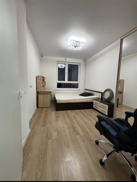 4-к квартира, 4/17 эт., 79м²