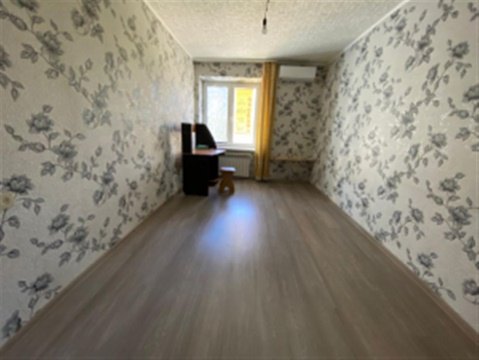 3-к квартира, 5/5 эт., 60м²