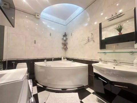 4-к квартира, 9/10 эт., 114м²