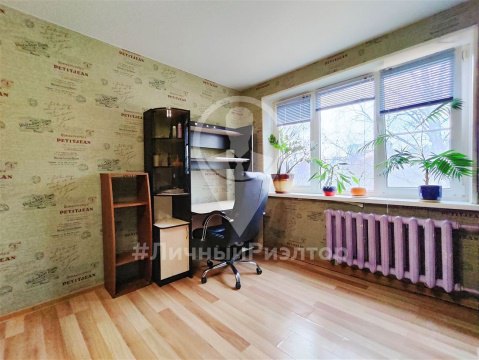 2-к квартира, 4/5 эт., 47м²