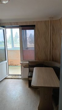 2-к квартира, 1/10 эт., 57м²